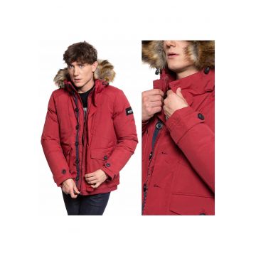 Jacheta De Iarna - Daniel Outdoor - Material: 100% Poliester - Croi: Regular Fit - Inchidere: Fermoar - Numar De Buzunare: 5 - Rosu Jacheta De Iarna - Daniel Outdoor - Material: 100% Poliester - Croi: Regular Fit - Inchidere: Fermoar - Numar De Buzunare: 5 - Rosu