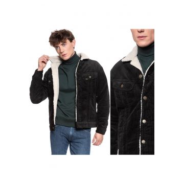 Jacheta De Iarna - Sherpa Rider - Croi: Regular Fit - Inchidere: Nasturi - Compozitie Material: 100% Bumbac - Numar De Buzunare: 4 - Negru Jacheta De Iarna - Sherpa Rider - Croi: Regular Fit - Inchidere: Nasturi - Compozitie Material: 100% Bumbac - Numar De Buzunare: 4 - Negru