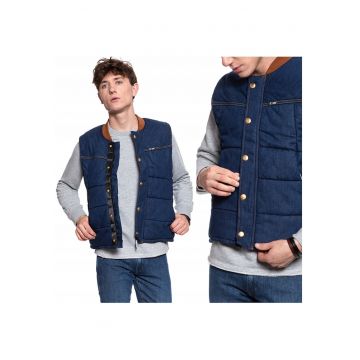 Vesta Fara Maneci - Vesta Infasurata - Croiala Normala - Inchidere: Capse - Compozitie Material: 100% Bumbac - Numar De Buzunare: 3 - Albastru Vesta Fara Maneci - Vesta Infasurata - Croiala Normala - Inchidere: Capse - Compozitie Material: 100% Bumbac - Numar De Buzunare: 3 - Albastru